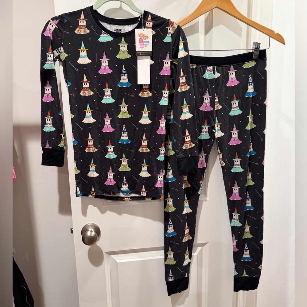 Princess ghosts bamboo pajamas size 11/12 NWT by Made with Magic